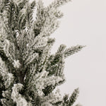 Load image into Gallery viewer, Mini Tree PE 57cm MIN030
