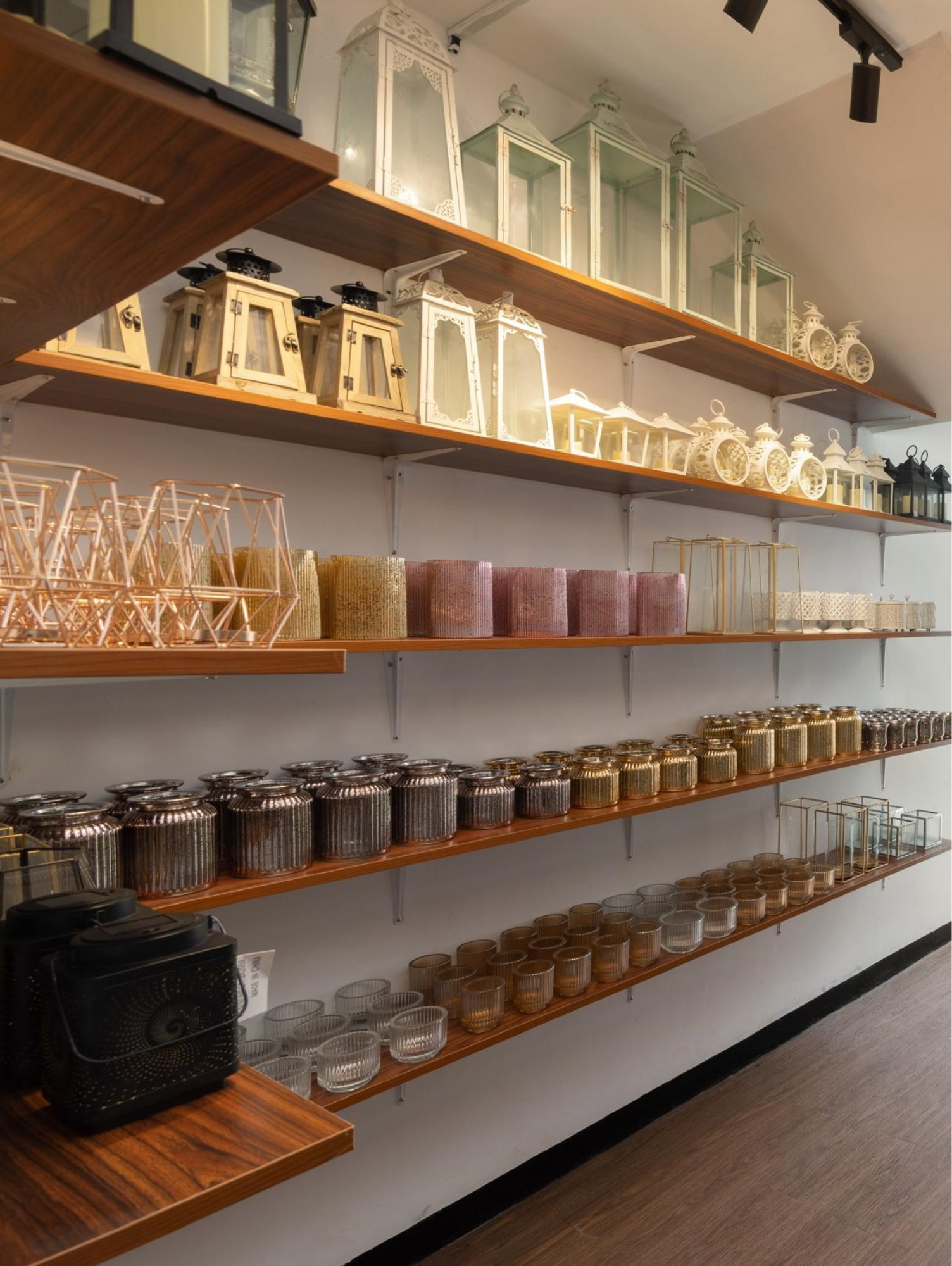 Home decorations collection at Edys online store