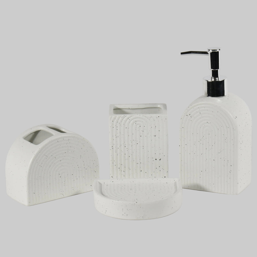 Oval shaped bathroom ceramic set