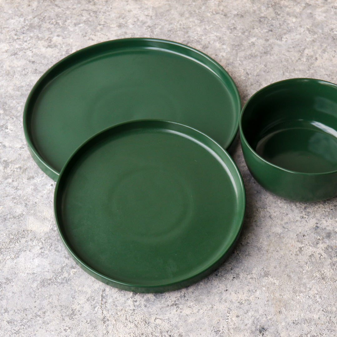 Green Dinnerware Set