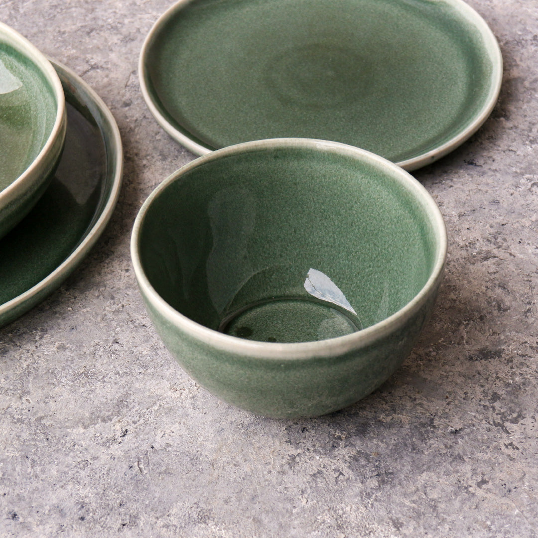 Green Dinnerware Set