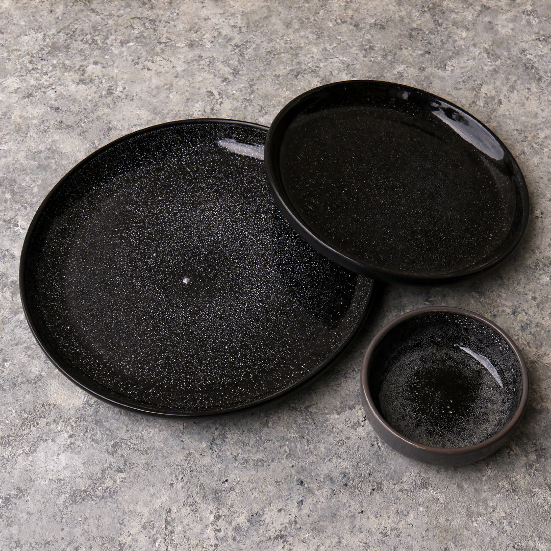 Black Dinnerware Set
