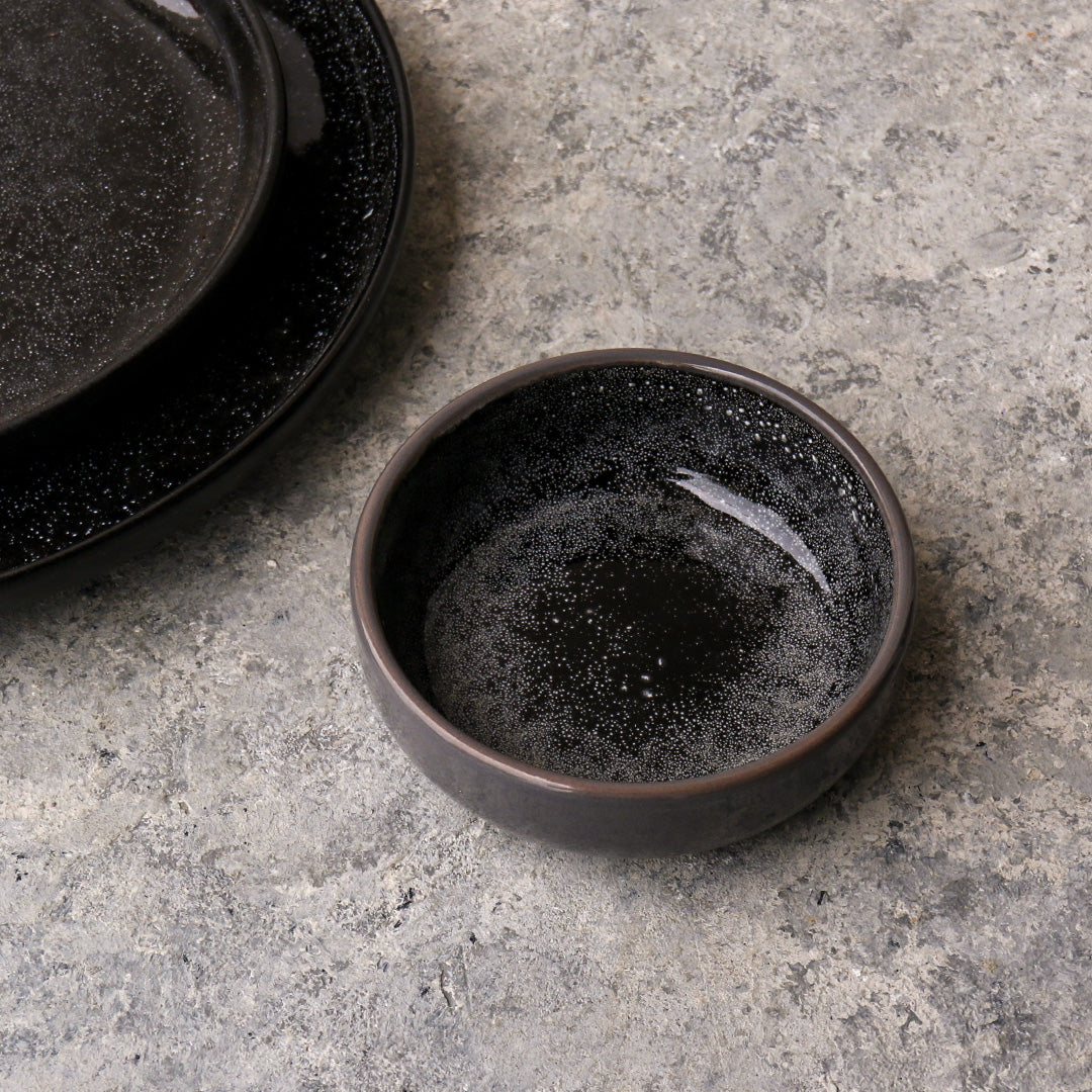 Black Dinnerware Set