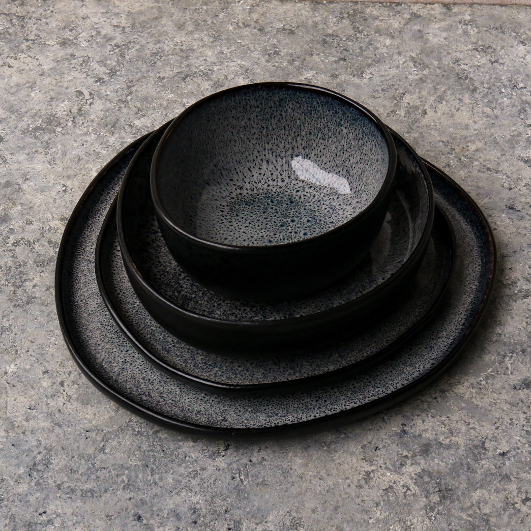 Black Dinnerware set