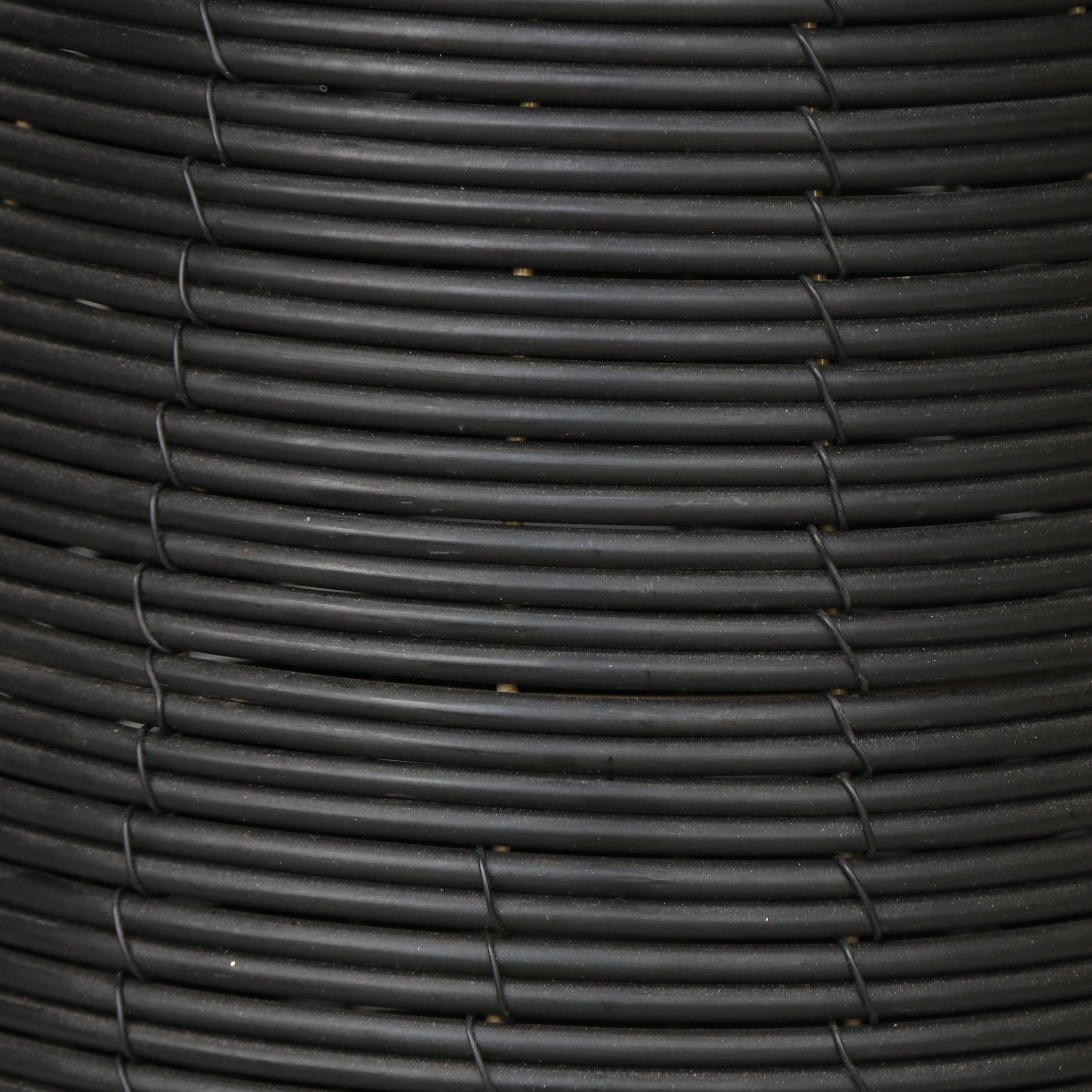 Synthetic wood top table black