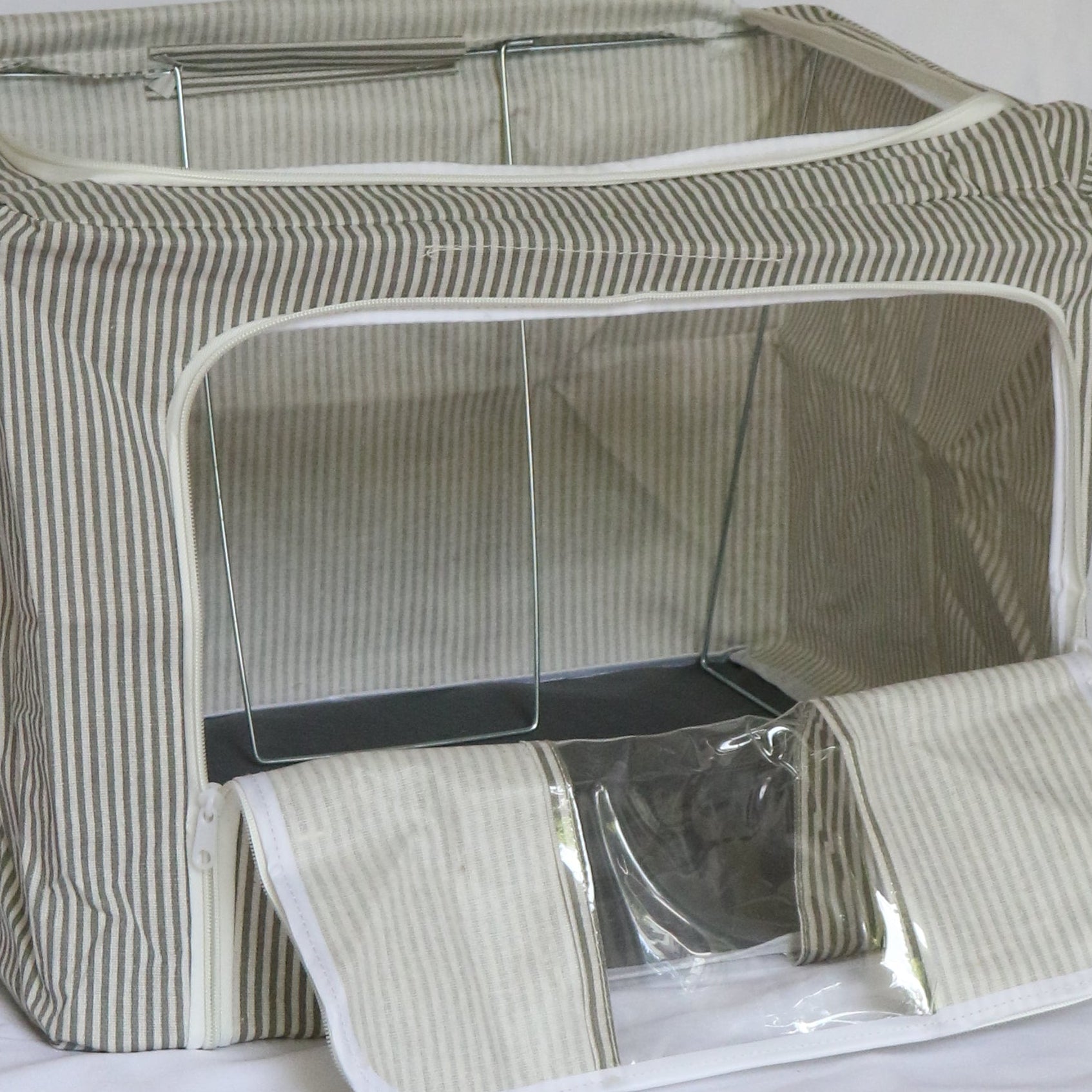 Fabric Storage Box With Zip