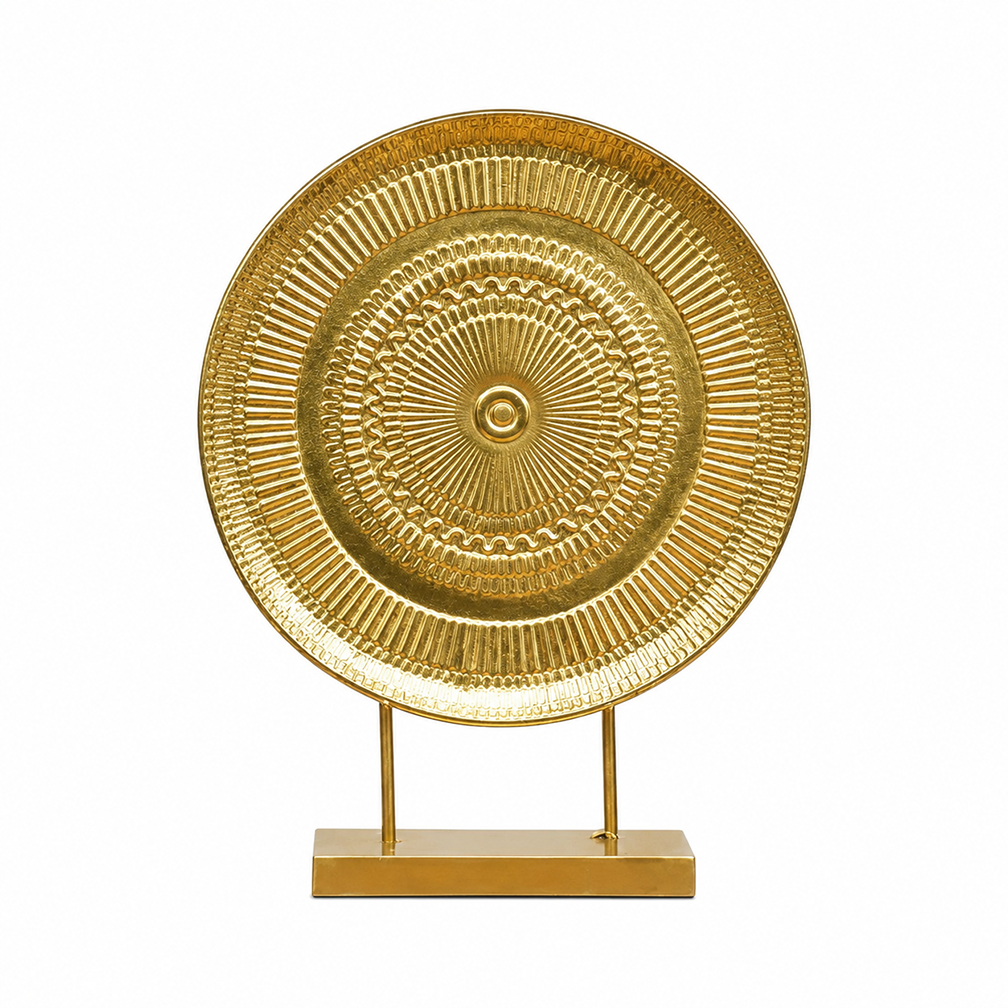 Gold Round Table Decor