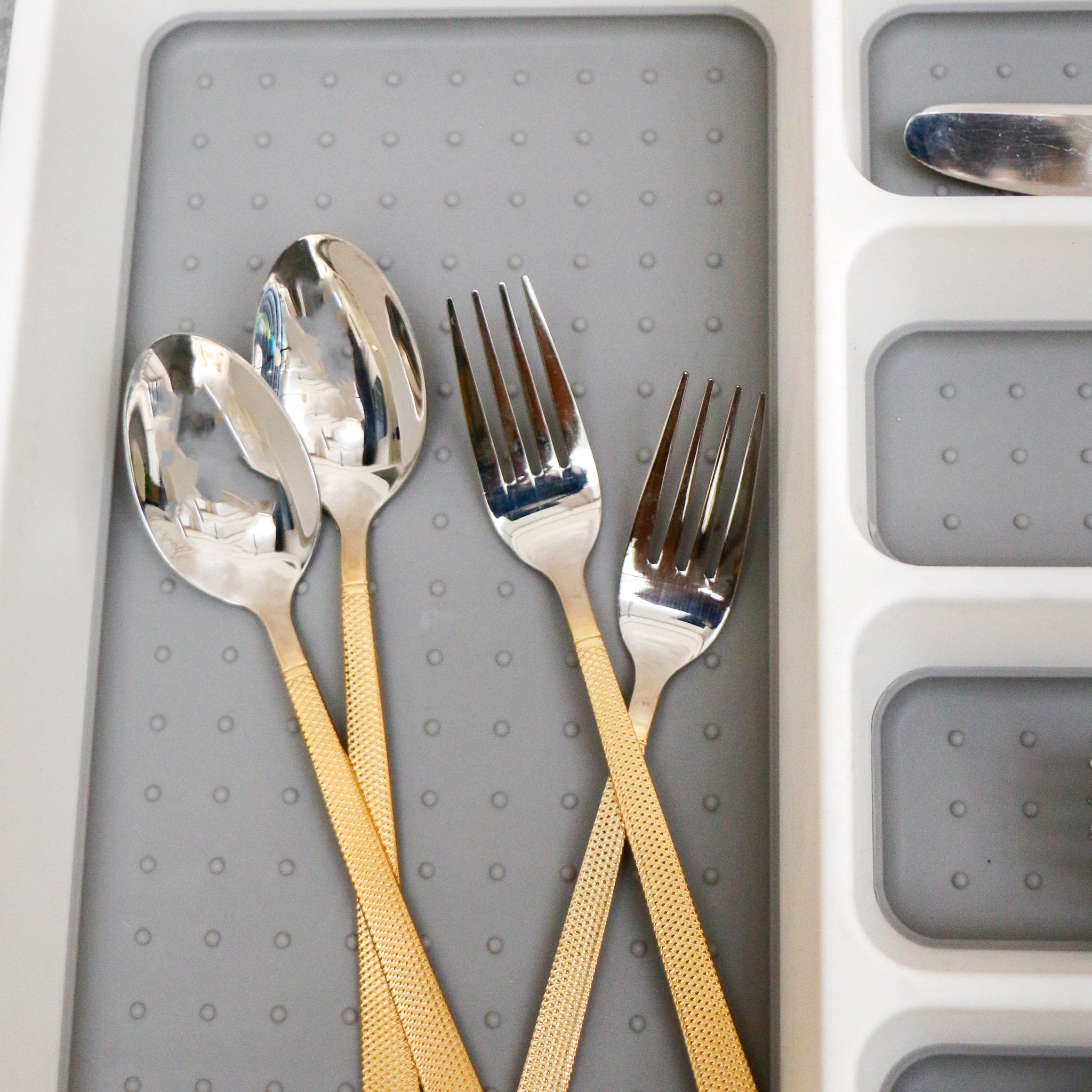 Plastic Cutlery Organizer