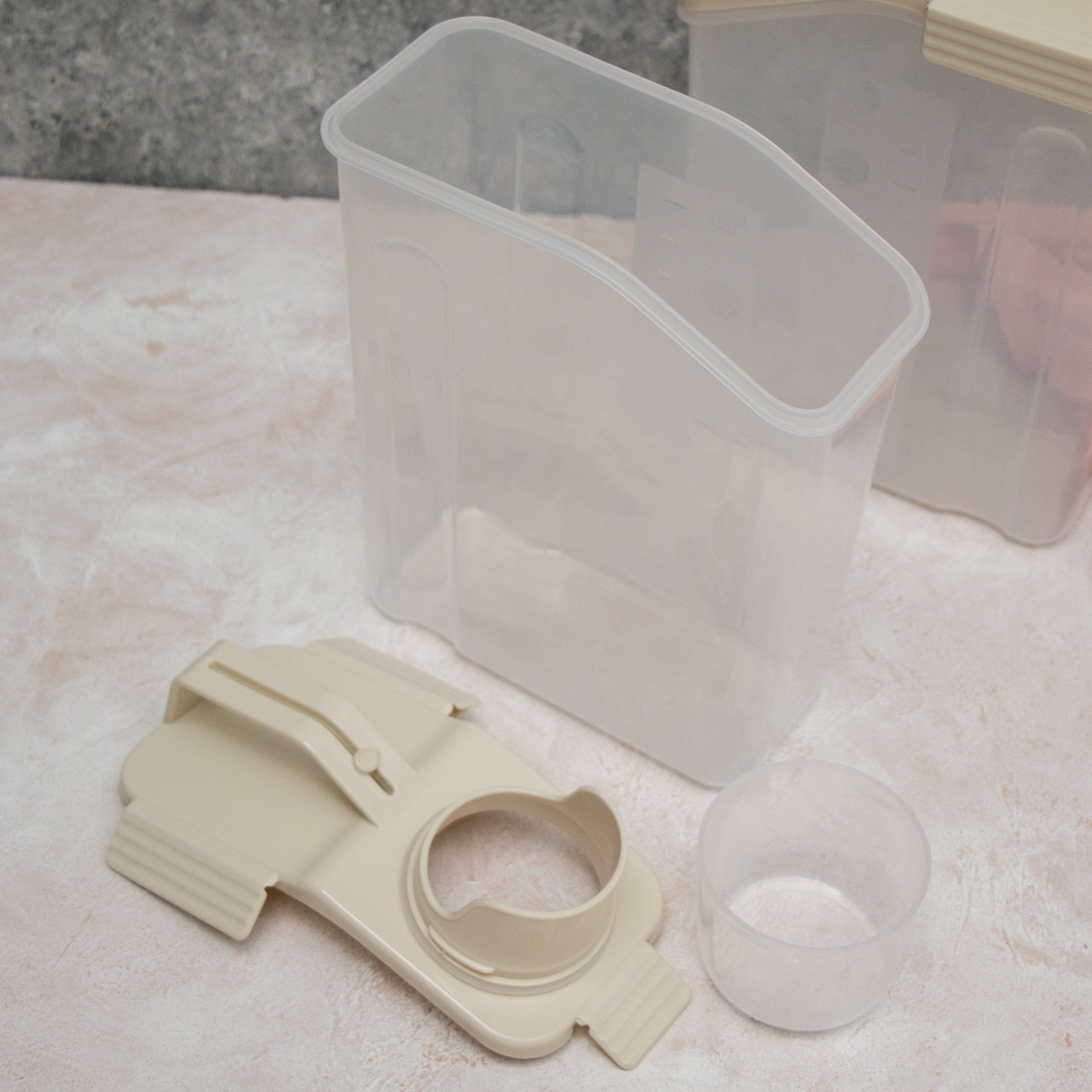 3L Plastic Storage Container With Handle