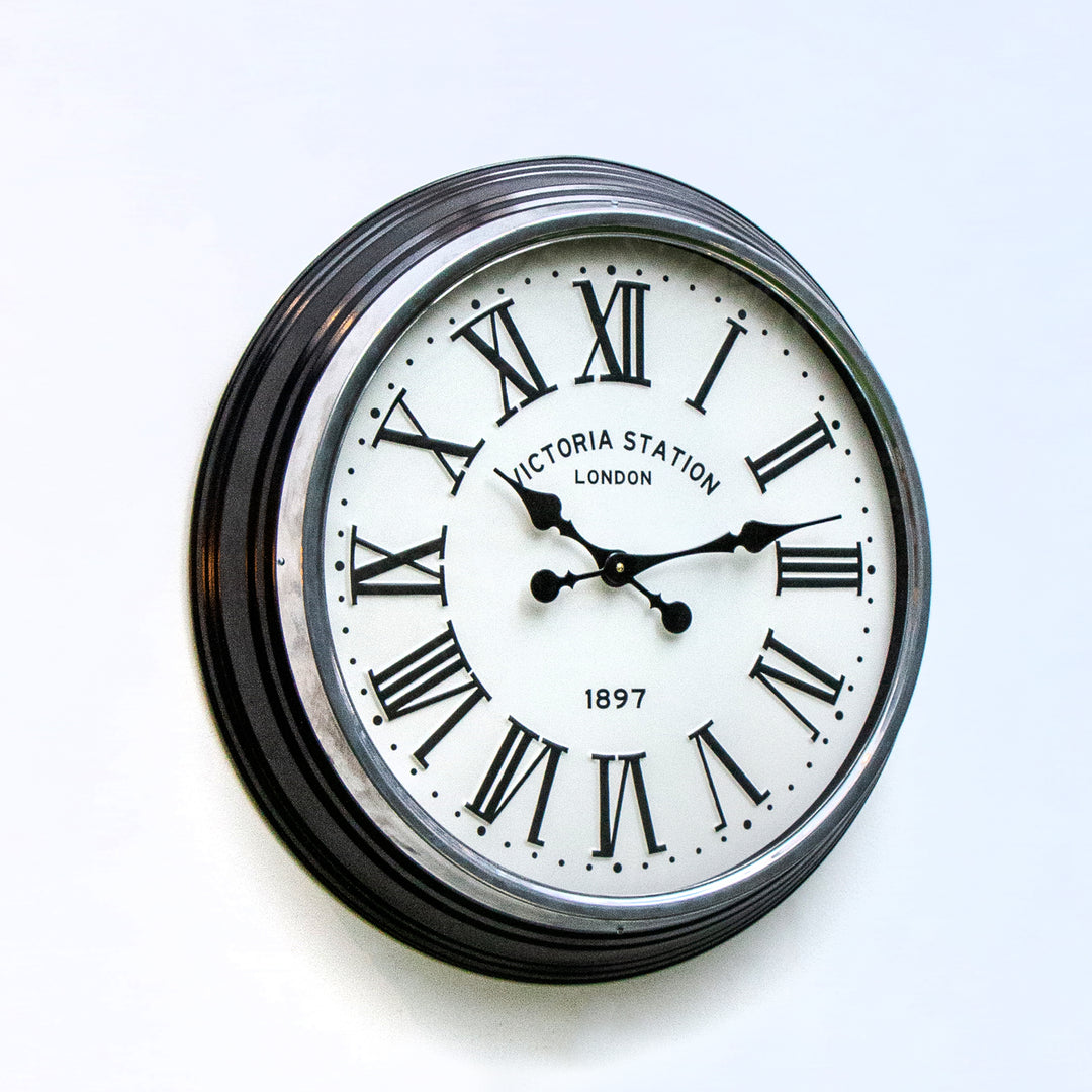 White Face Roman Clock