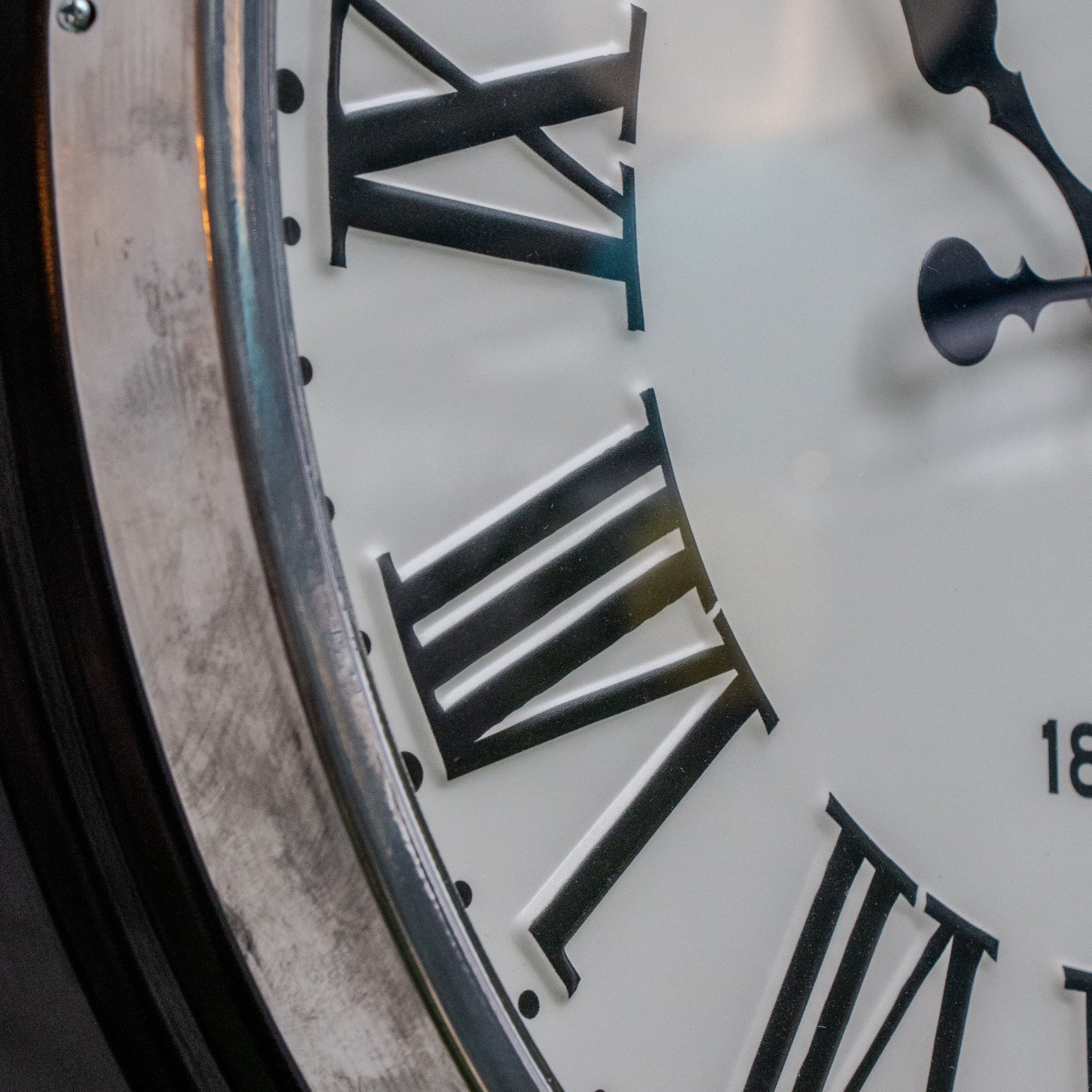 White Face Roman Clock