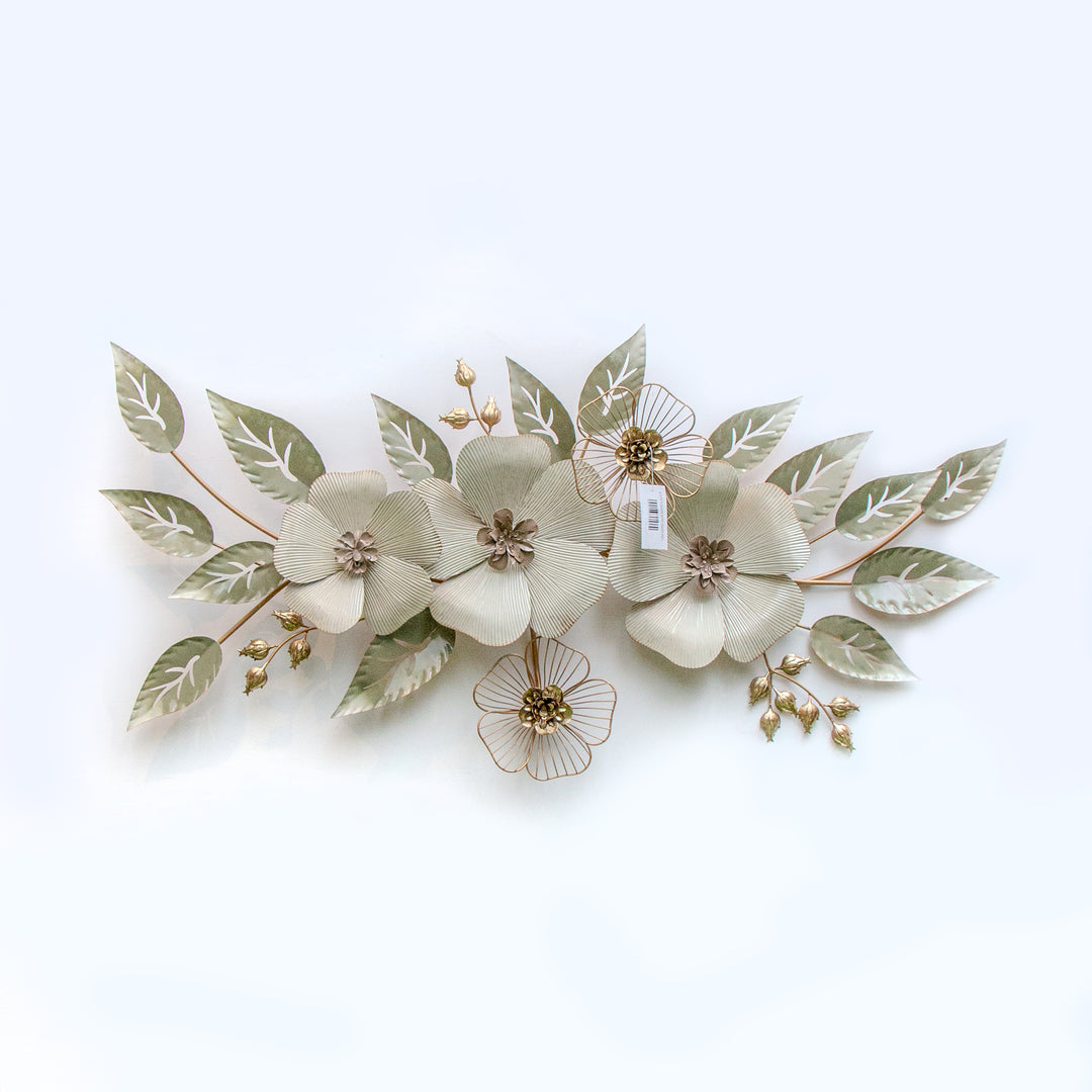 White Flowers with Leaves Wall Deco