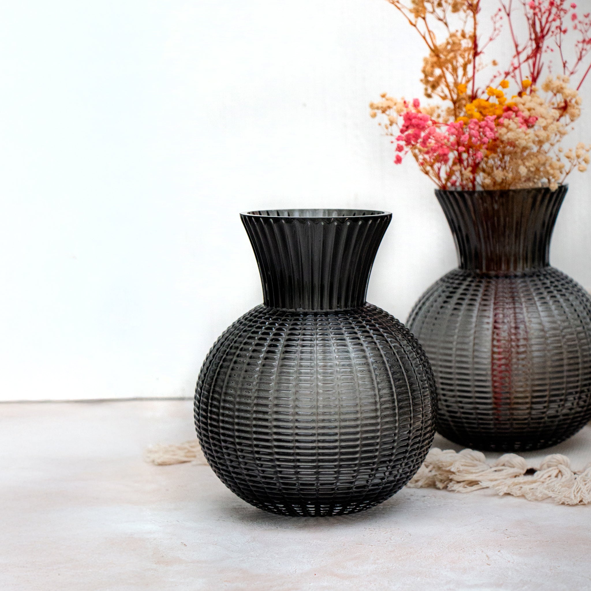 Light Black Ball Vase