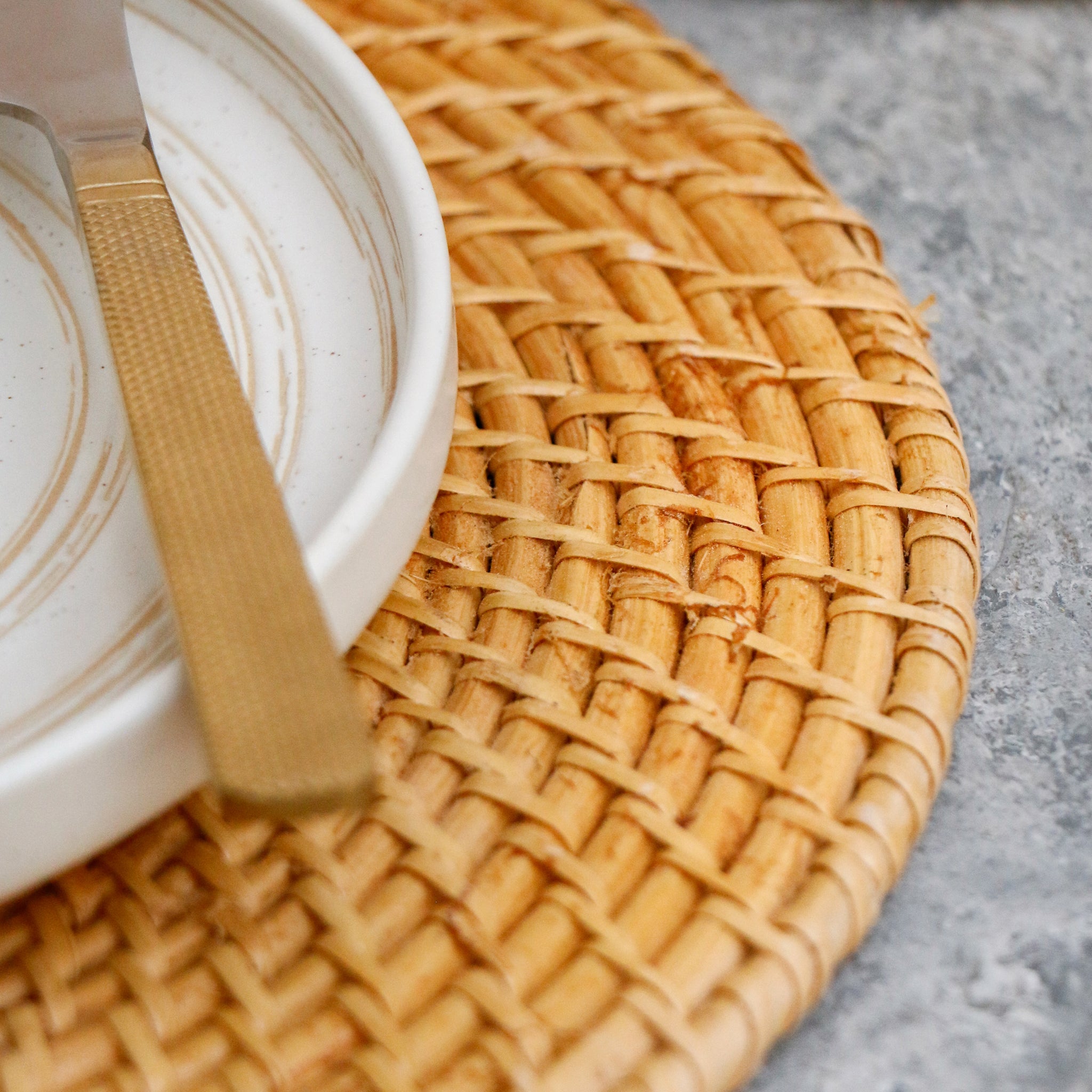 Round Cane Table Mat