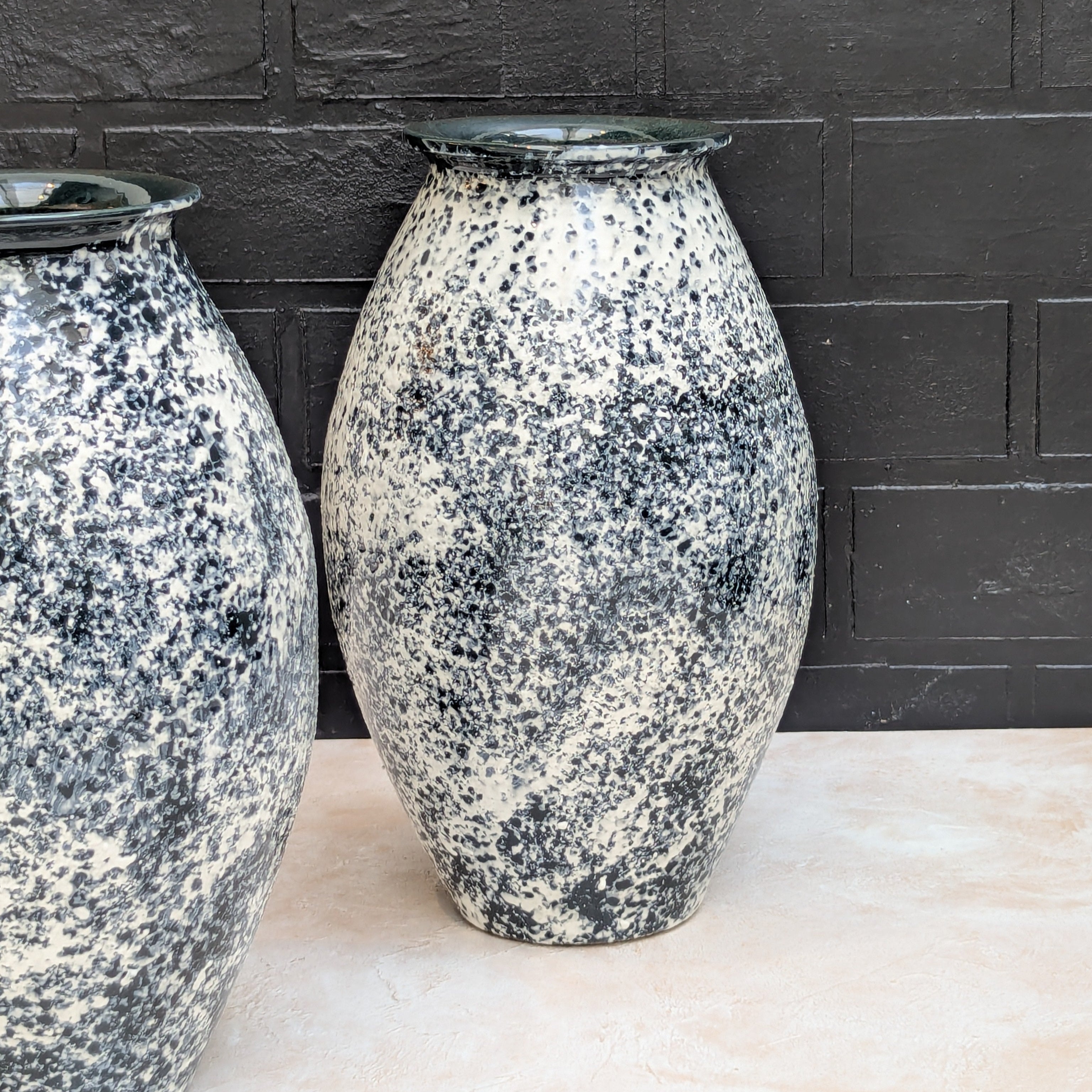 White and black Vase