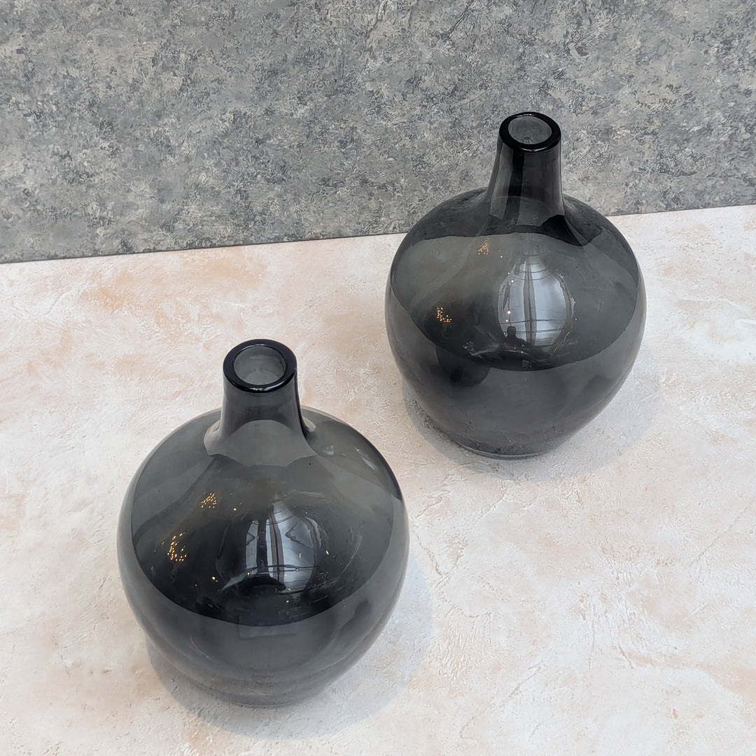 Simple Black Glass Vase