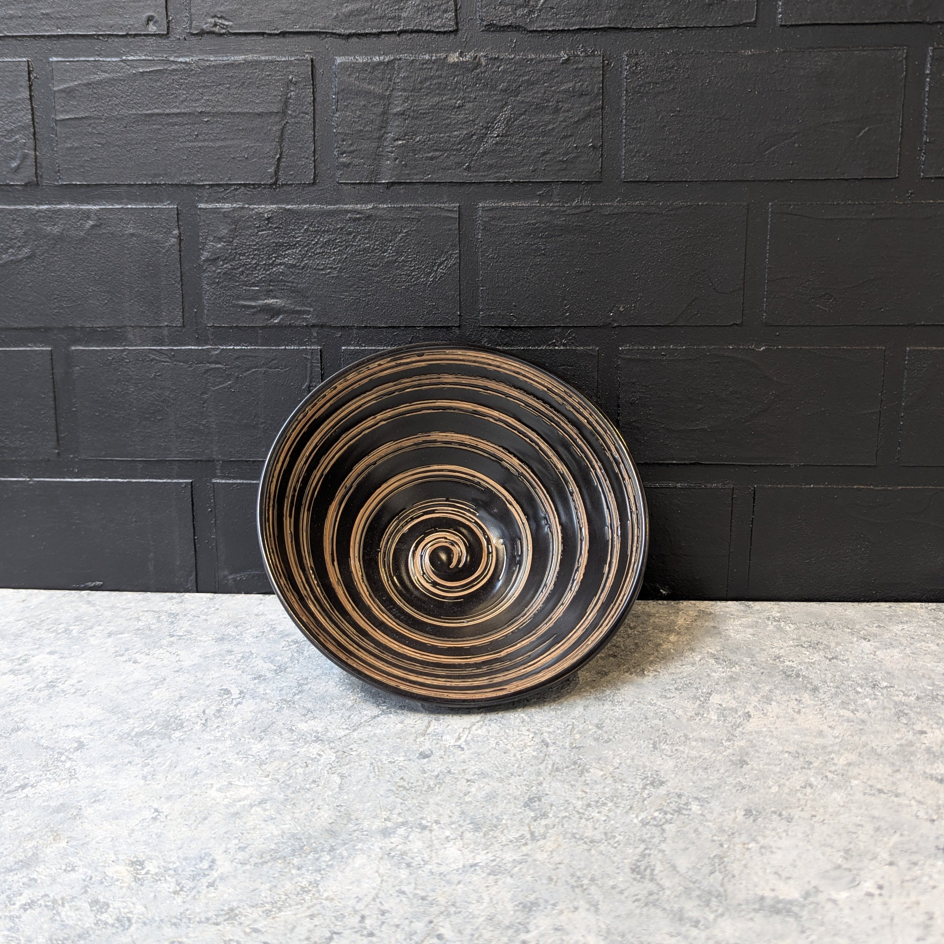 Elegant Black Ceramic Tableware Set