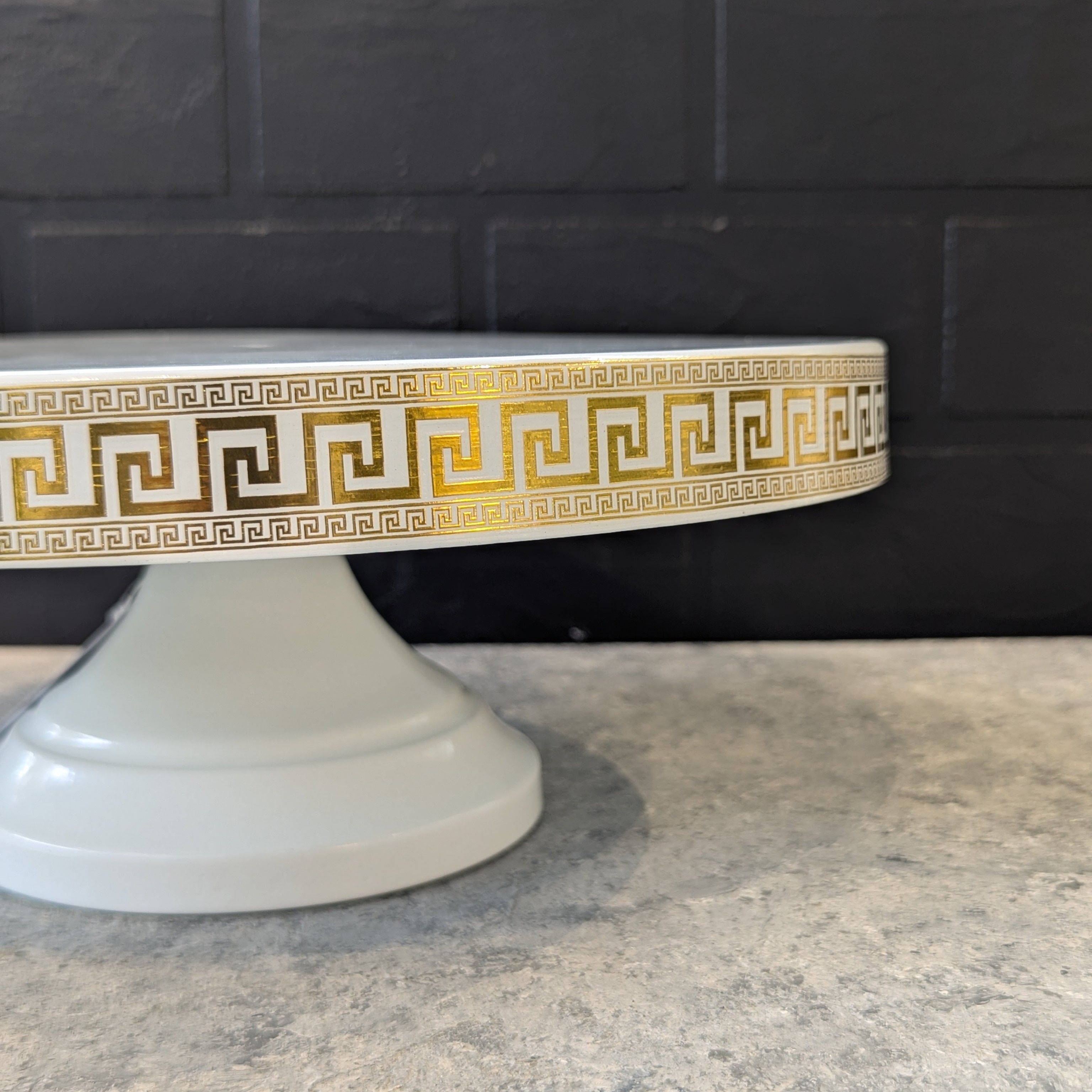 White Cake Stand