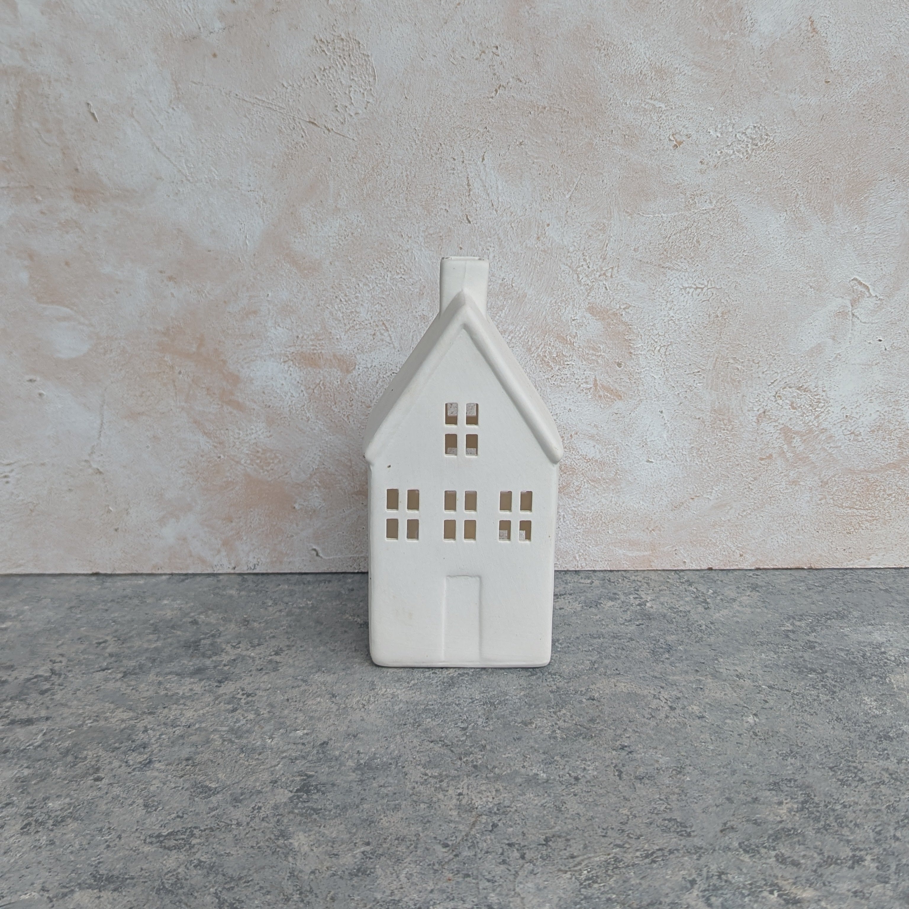 White LED House Ceramic - CER036