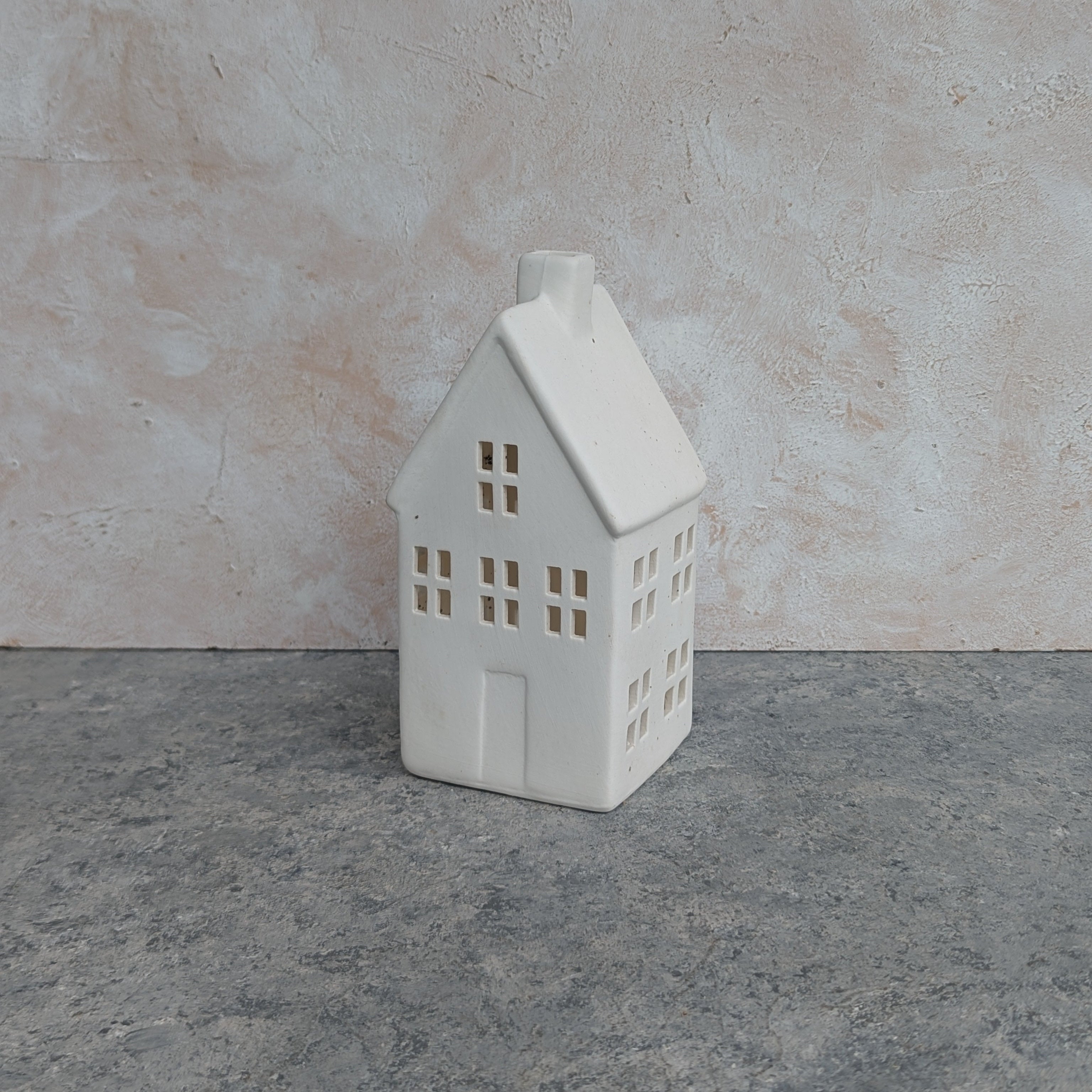 White LED House Ceramic - CER036