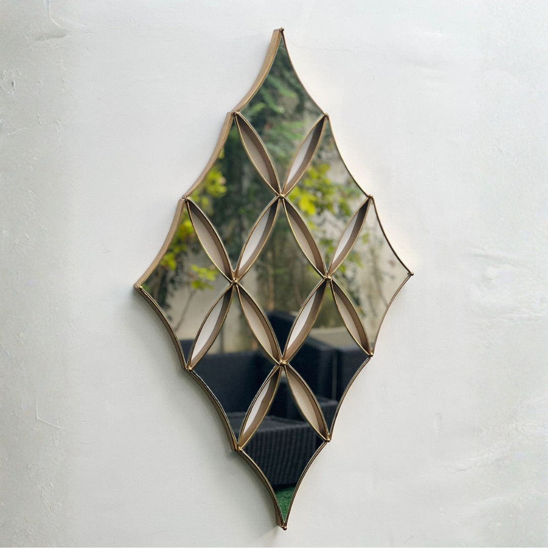 9 Diamond Mirror
